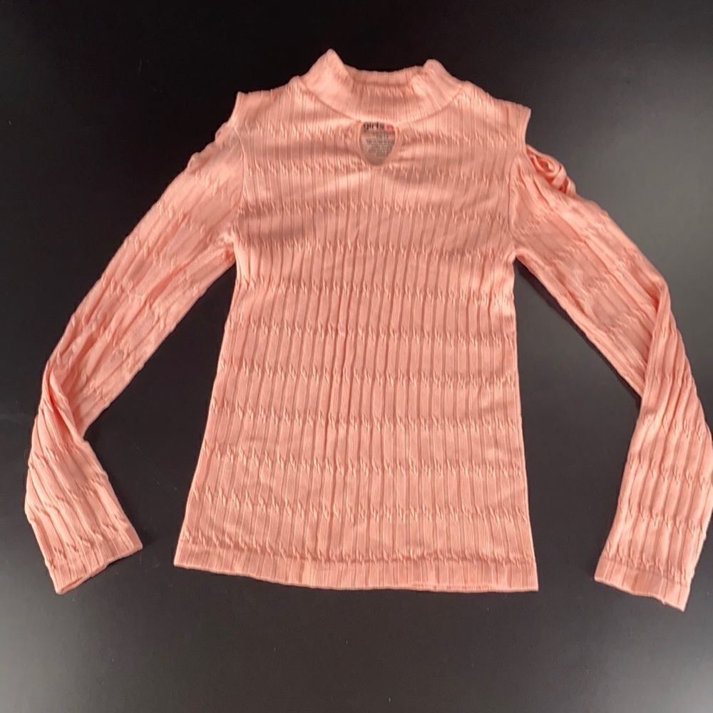 Girls top 